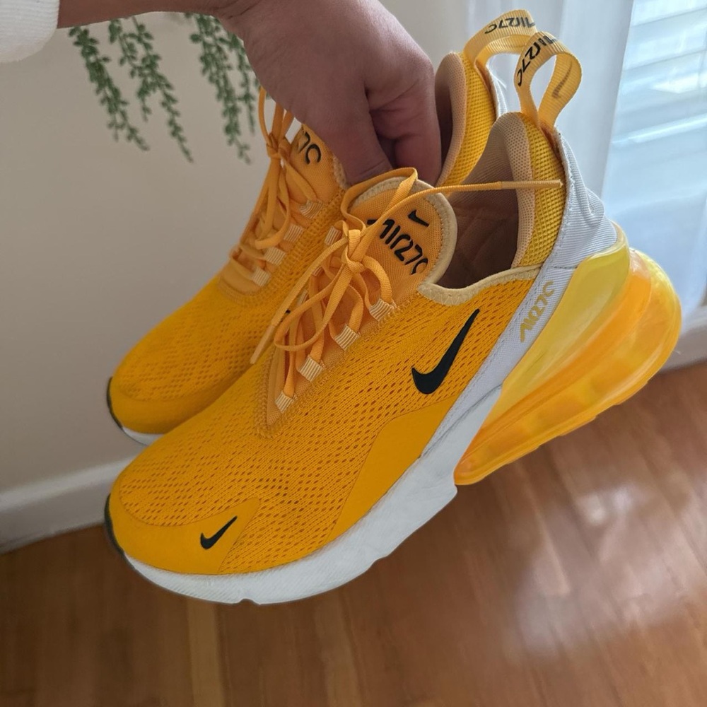 Nike Air Max 270 Women's Yellow Black Sneakers